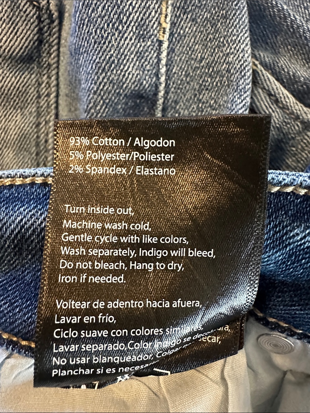 Women’s Risen Distressed High Rise Cropped Jeans - Picture 8 of 8